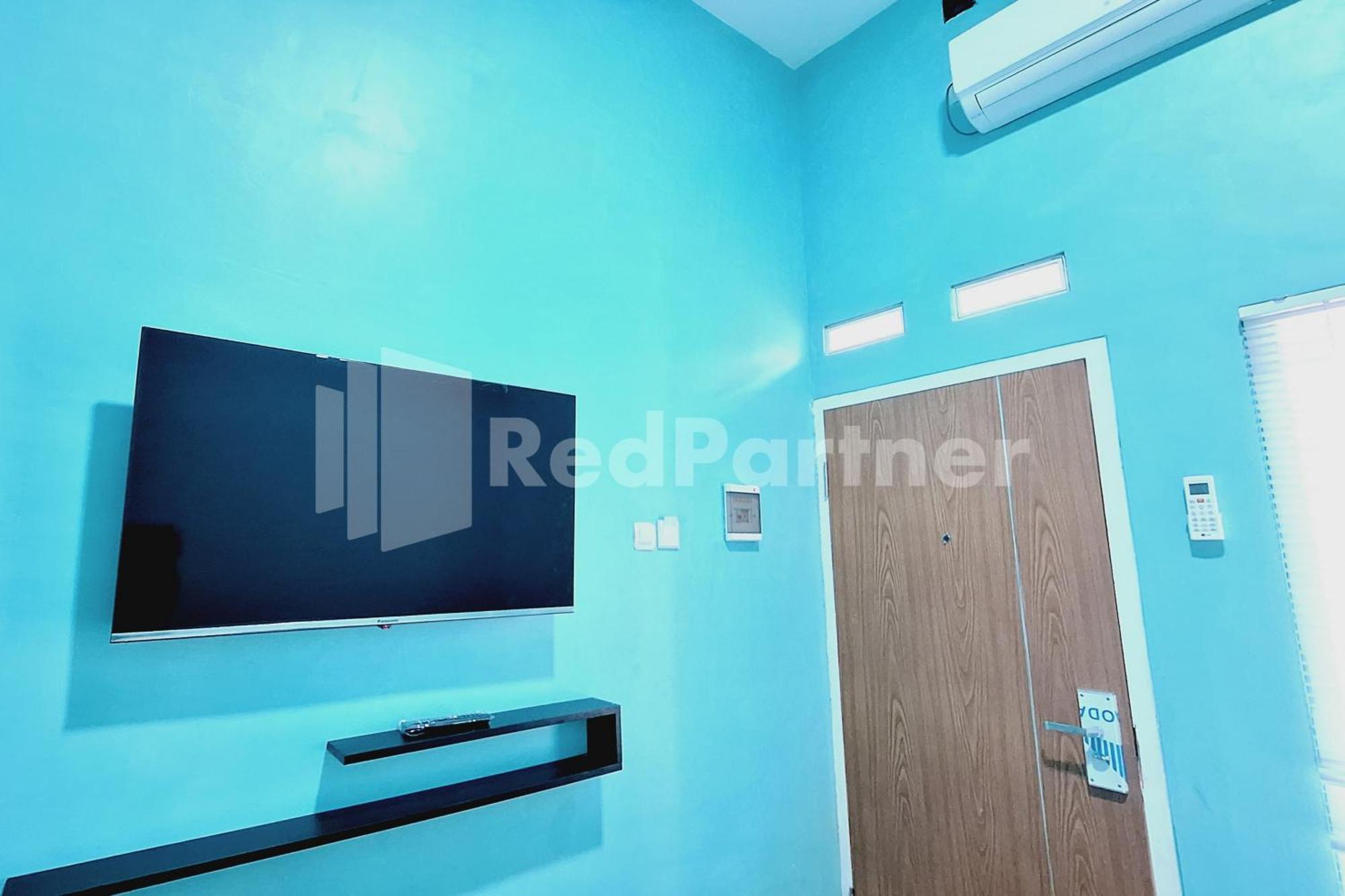 谏义里 Griya Prashasta Mitra Reddoorz酒店 外观 照片